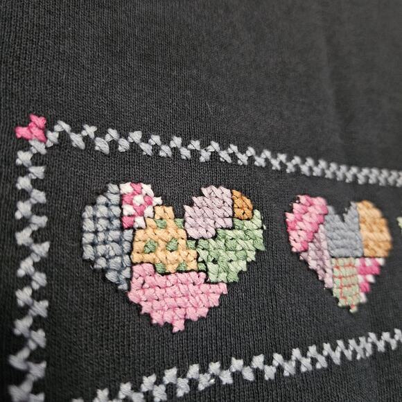 Vtg Embroidered Heart Crew Sweatshirt Women M Blak Grandmacore Cottage 90s Retro - Picture 3 of 8